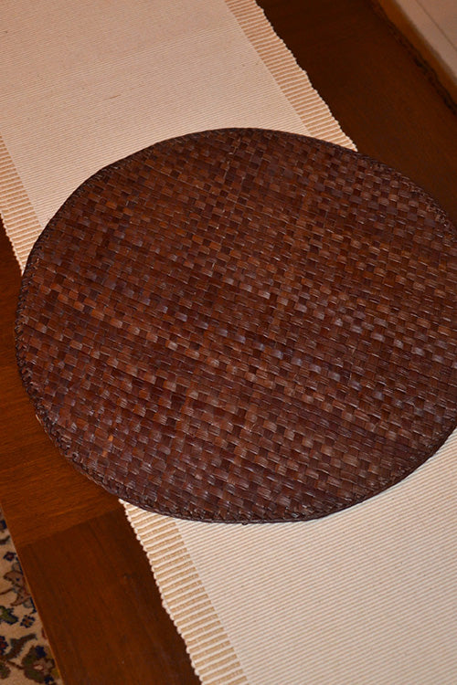 Screw Pine Round Mat Brown