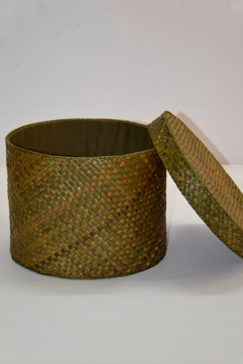 Screw Pine Round Storage Box (Seaweed)
