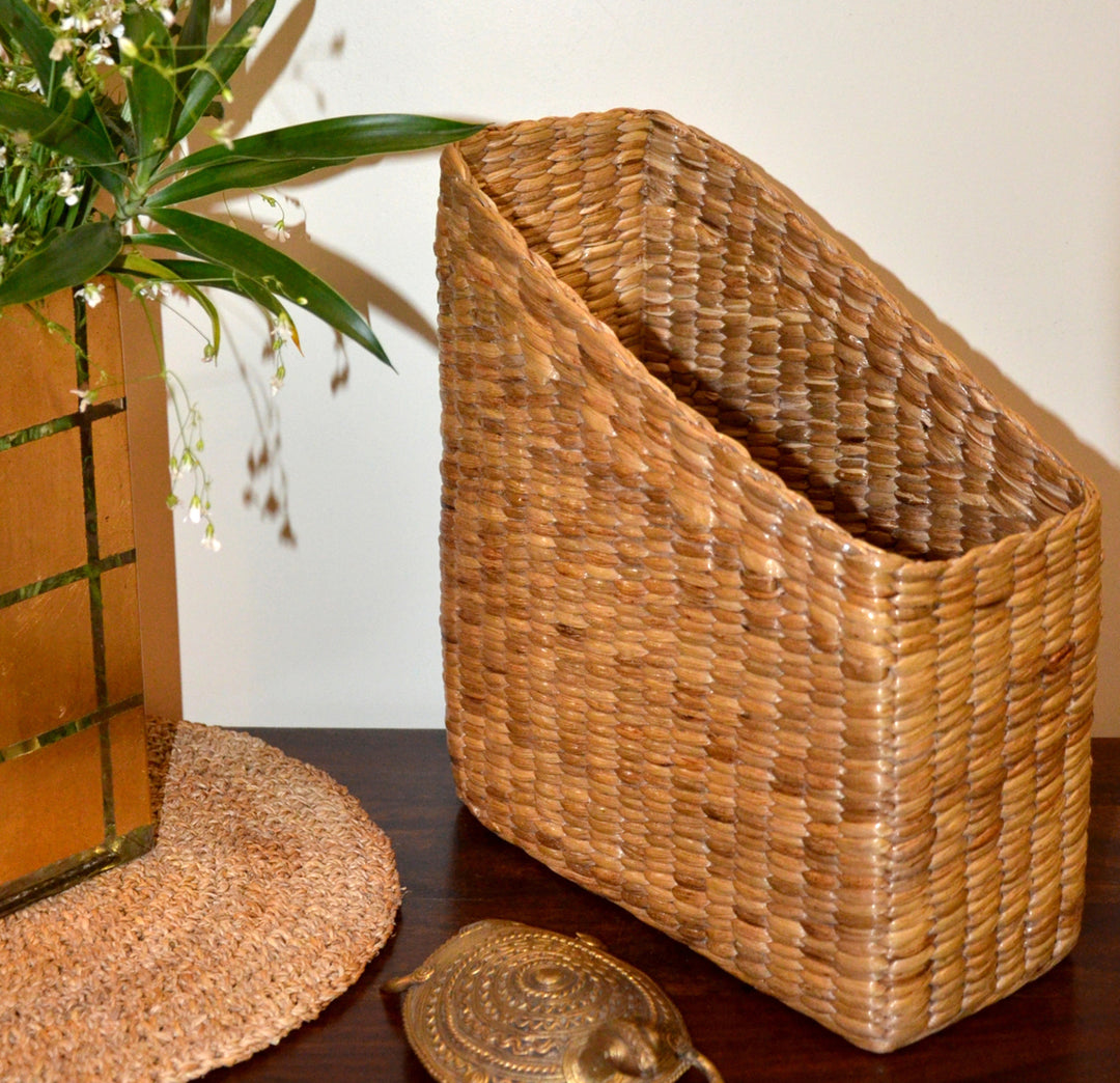 Magazine & File Holders