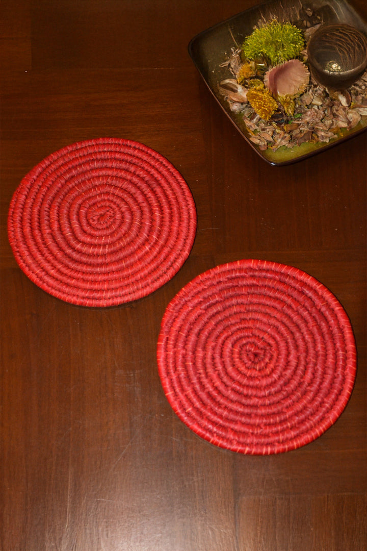 Sabai Grass & Palm Trivets Red (Set of 2)