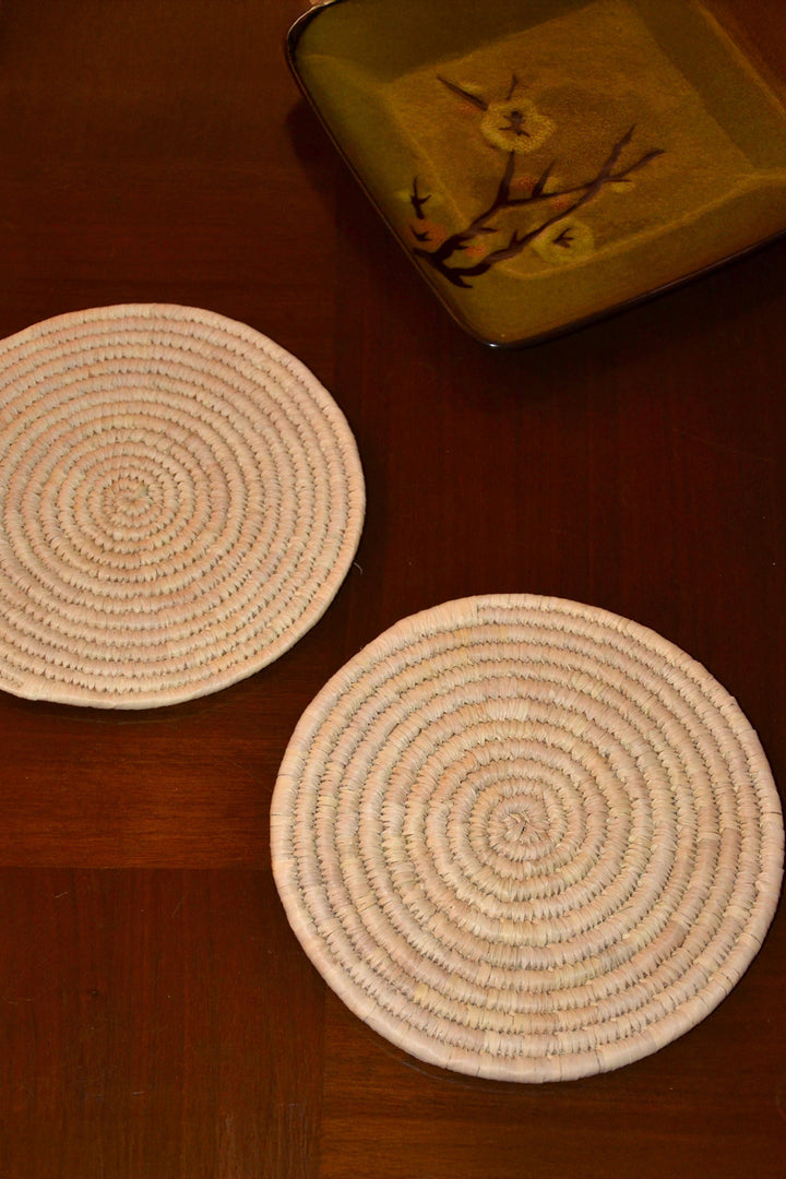 Sabai Grass & Palm Trivets Natural (Set of 2)
