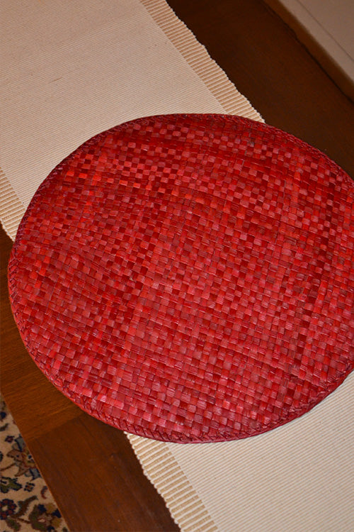 Screw Pine Round Mat Red