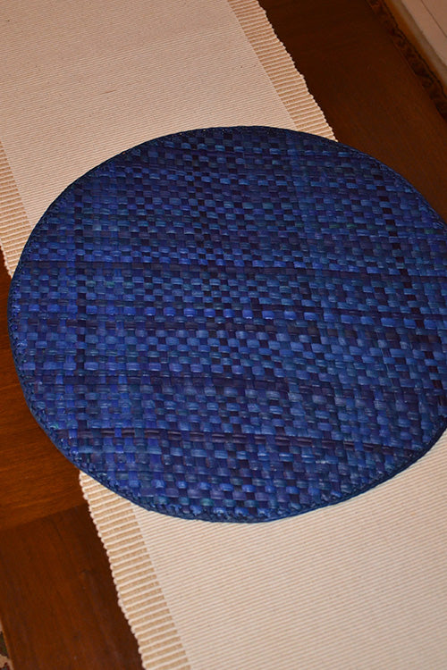 Screw Pine Round Mat Blue – Dharini
